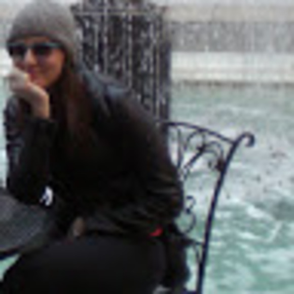 Meet your Posher, Karen - Picture 1 of 1